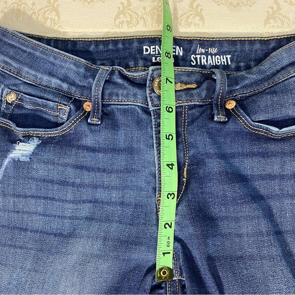 Denizen from Levi's Women's Low-Rise Blue Jeans Straight Size 3/26 - Picture 9 of 11